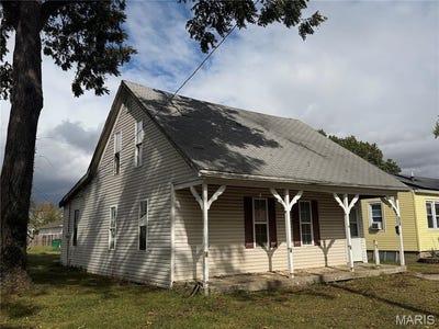 /international/us/108-w-adams-street-o-fallon-il-110120683820/