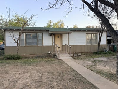 /international/us/417-w-ave-v-san-angelo-tx-110106841836/