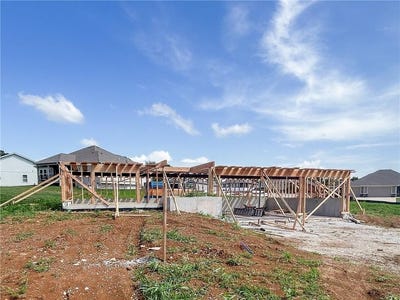 /international/us/22915-s-ridgeview-drive-peculiar-mo-110099931318/