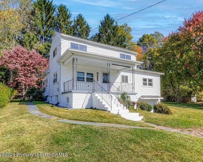 /international/us/352-river-street-old-forge-pa-110120744569/
