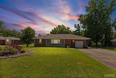 /international/us/907-taylor-avenue-godfrey-il-110107925435/