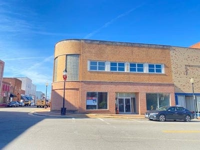 /international/us/203-n-main-street-retail-lawrenceville-va-110097982778/