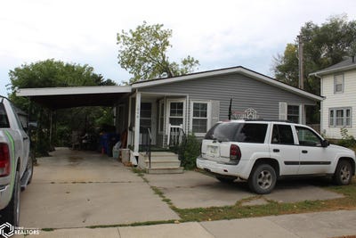/international/us/1044-bush-avenue-garner-ia-110102306796/