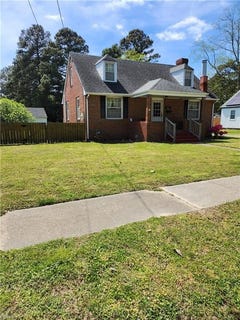 /international/us/20-greenbrier-road-portsmouth-va-110107226478/
