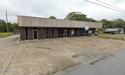 /international/us/2033-old-mobile-avenue-pascagoula-ms-110108173255/