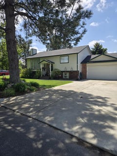 /international/us/1306-e-3rd-ave-deer-park-wa-110108350361/