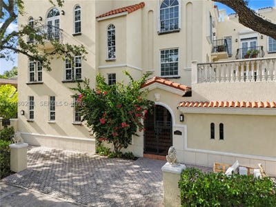 /international/us/111-edgewater-dr-coral-gables-fl-110119789798/