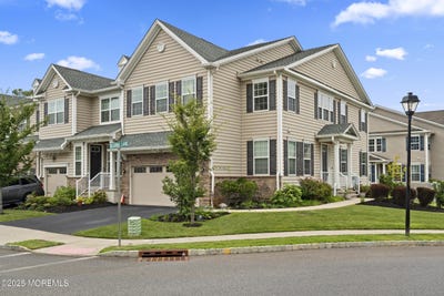/international/us/58-begonia-lane-monroe-nj-110108735497/