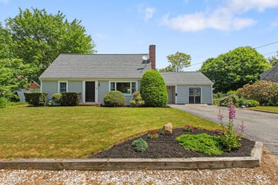 /international/us/34-violet-glen-road-south-yarmouth-ma-110100269922/