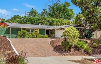 /international/us/20411-hatteras-st-woodland-hills-ca-110107313012/