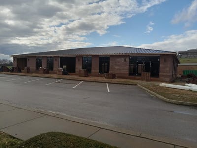 /international/us/55-medpark-square-somerset-ky-110096554355/