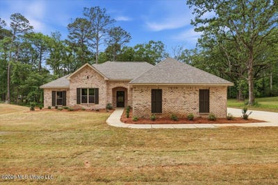 /international/us/219-walter-jones-road-mendenhall-ms-110106987559/