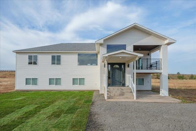 /international/us/13528-w-medical-lake-4-lakes-rd-cheney-wa-110120003996/