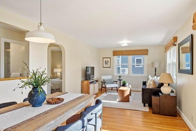 /international/us/16-lakeview-dr-littleton-ma-110107630573/