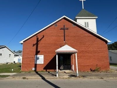 /international/us/220-s-quarry-street-bainbridge-oh-110104111671/