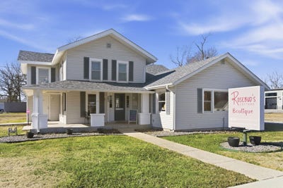 /international/us/205-n-main-street-nixa-mo-110108027199/