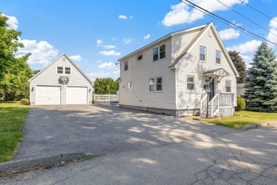 /international/us/22-raymond-street-biddeford-me-110108064758/