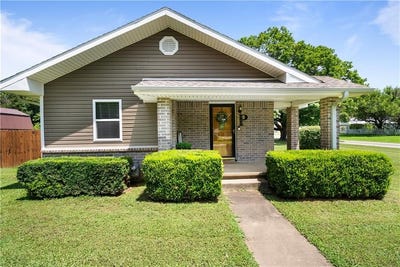 /international/us/301-n-labette-street-edna-ks-110100978945/