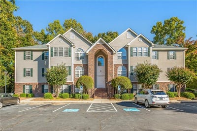 /international/us/222-timberline-ridge-court-winston-salem-nc-110101122022/