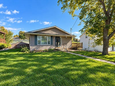 /international/us/430-mill-street-bloomington-wi-110120452699/