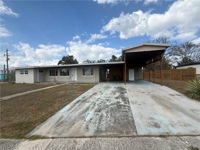 /international/us/21422-kenyon-avenue-port-charlotte-fl-110106208576/