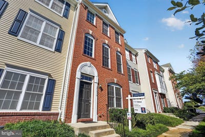 /international/us/25090-lomax-terrace-chantilly-va-110120625777/