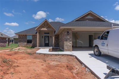 /international/us/584-hackberry-lane-washington-ok-110101188776/