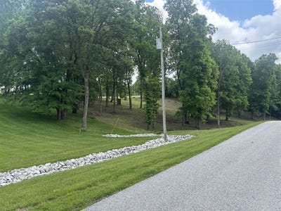 /international/us/lot-12-13-hidden-valley-drive-morgantown-ky-110104119310/
