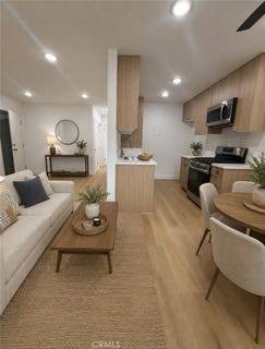 /international/us/14805-chase-street-panorama-city-ca-110109775444/