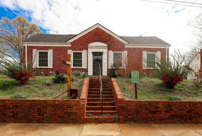 /international/us/111-washington-ave-covington-tn-110098845078/