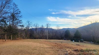 /international/us/jackrabbit-lane-coleman-falls-va-110105226585/