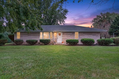 /international/us/2225-w-sycamore-street-kokomo-in-110119984812/
