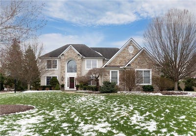 /international/us/4307-s-fall-lake-drive-avon-oh-110106529236/