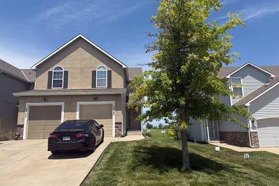 /international/us/12748-walker-avenue-kansas-city-ks-110100849198/