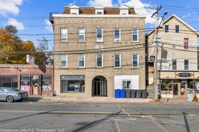 /international/us/82-86-water-street-torrington-ct-110108394668/