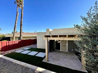 /international/us/3067-sunflower-circle-e-palm-springs-ca-110100560448/