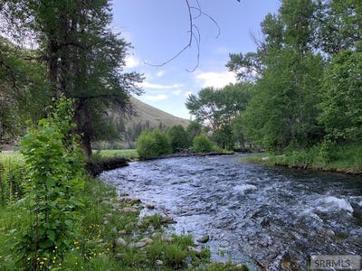 /international/us/2202-n-hwy-93-north-fork-id-110100267115/