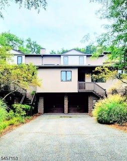 /international/us/51-peach-hill-ct-ramsey-boro-nj-110109978195/