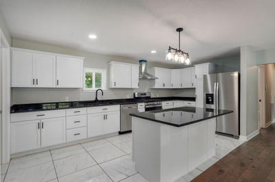 /international/us/116-e-hadley-street-aurora-mo-110100978121/?lang=en