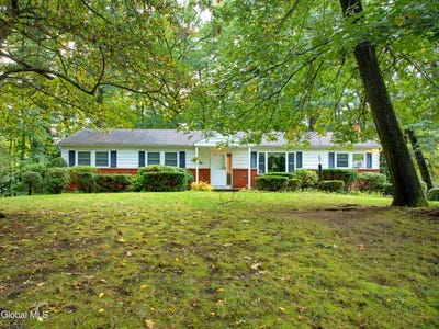 /international/us/31-casablanca-court-clifton-park-ny-110120534480/