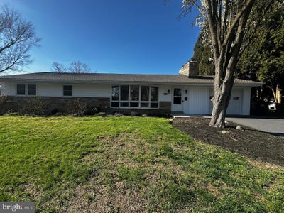 /international/us/415-e-willow-street-elizabethtown-pa-110107164383/