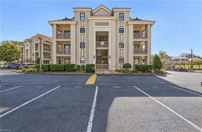 /international/us/423-harbour-point-virginia-beach-va-110120801928/