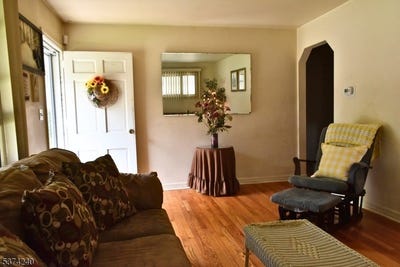 /international/us/19-florence-pl-elmwood-park-boro-nj-110101140893/?lang=zh-tw