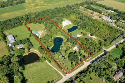 /international/us/813-menge-road-marengo-il-110102296741/