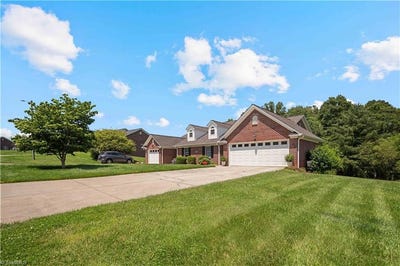 /international/us/149-royal-view-drive-pinnacle-nc-110100050097/