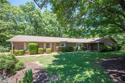 /international/us/4484-cotswold-road-pfafftown-nc-110108584598/
