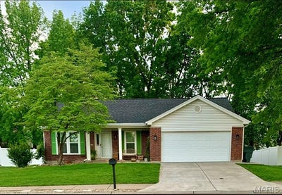 /international/us/22-shadow-creek-drive-st-peters-mo-110106370969/