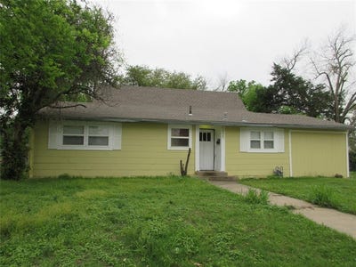 /international/us/406-gift-street-street-marlin-tx-110100893731/