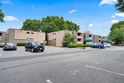 /international/us/6-shrewsbury-green-drive-shrewsbury-ma-110100677462/