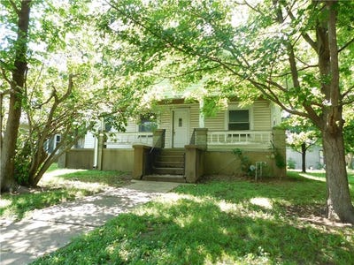 /international/us/425-n-washington-street-nevada-mo-110100755423/